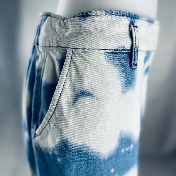 Urban Outfitters BDG Polly Bleached Denim Button up Mini Skirt Size M - Picture 8 of 9